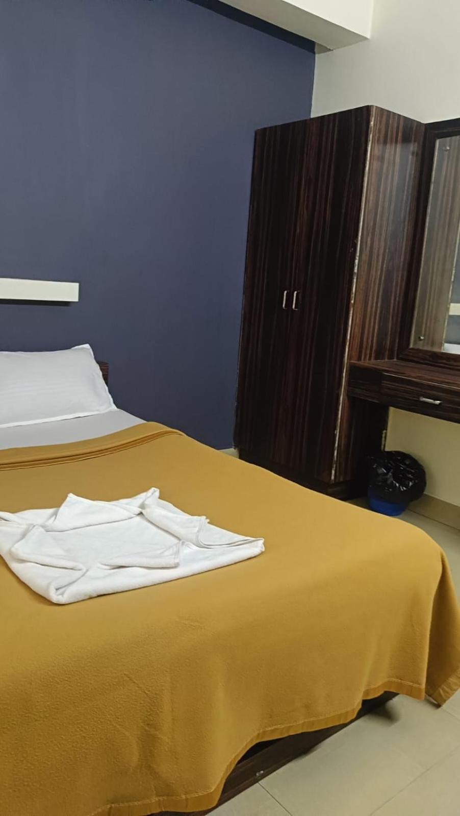 Hotel Orginal Residency 科兰 外观 照片