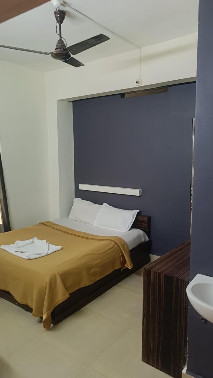 Hotel Orginal Residency 科兰 外观 照片